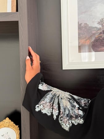 عباية شك اسود