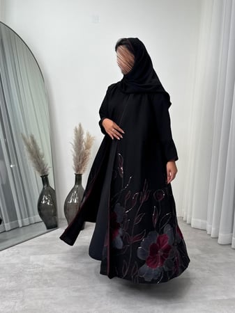 عباية كلوش اسود