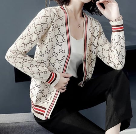 بلوزه ثقيله بنقش اسود