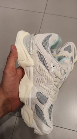 New Balance  9060