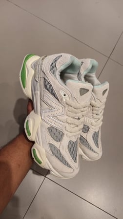 New Balance  9060