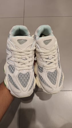 New Balance  9060