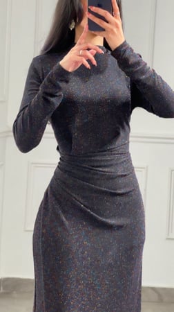 فستان سهرة بلمعة ملونة