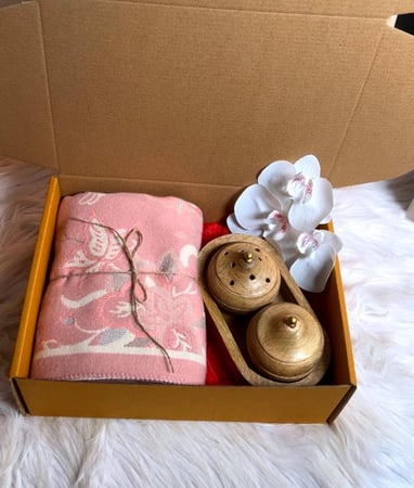 اكتشفي شال مشجر فاخر بتصميم أنيق يضفي لمسة حيوية شحن سريع