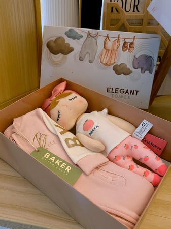 تيد بيكر فخمة راقية مميزة