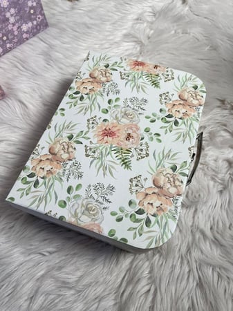 حقيبة مولود أنيقة من إليجنت تاول مثالية لحمل مستلزمات الطفل