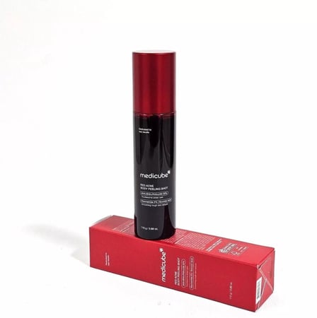 مجموعة ميديكيوب ريد لعلاج حب الشباب وتنعيم الجسم