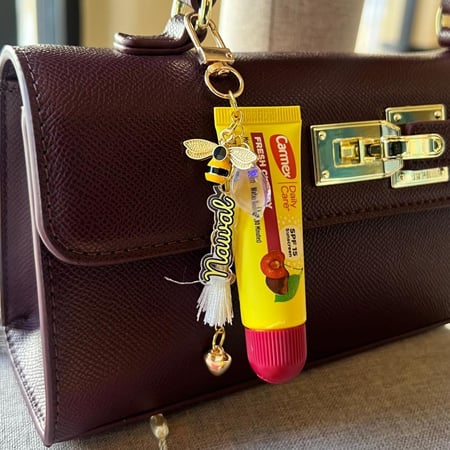 توزيعات العيد ( مرطب شفايف )