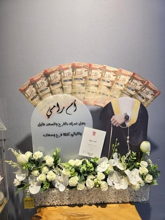 مجسم اكريلك ورد صناعي  رقم المنتج AAQ1013