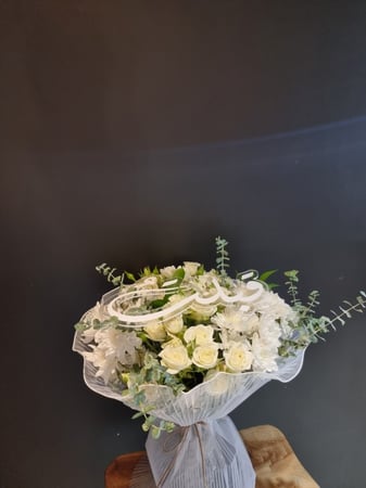 باقة ورد  10143