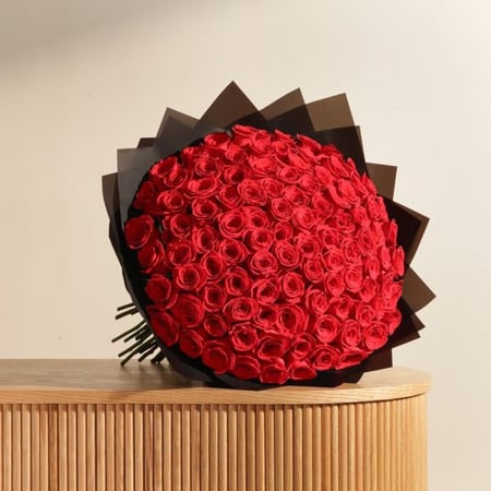 باقة 100 وردة جوري