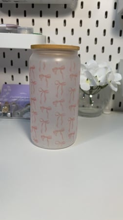 كوب زجاجي ثلجي