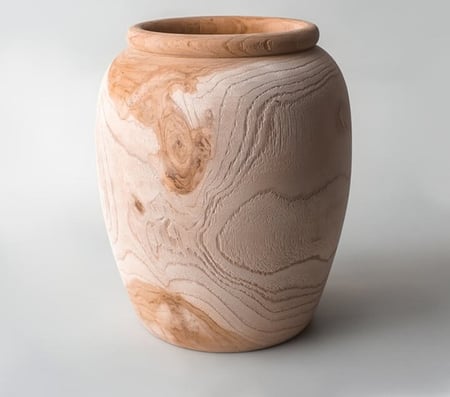 مزهرية خشبية