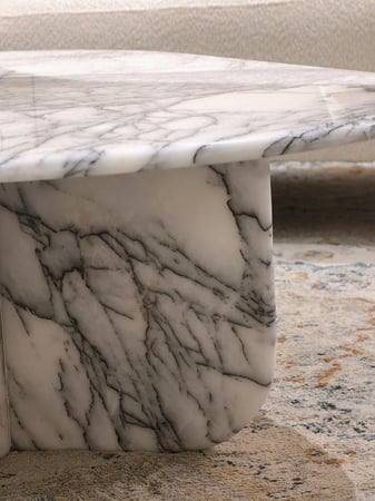 طاولة قهوة - رخام ليلكي