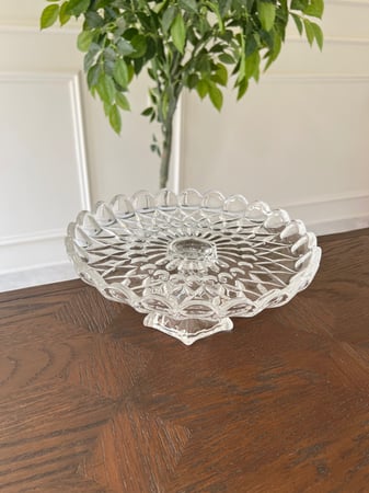 اناء تقديم زجاج بقاعدة