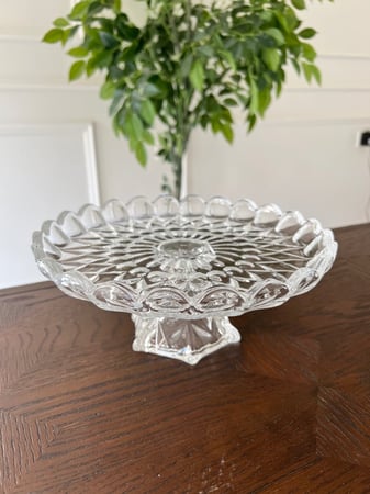 اناء تقديم زجاج بقاعدة