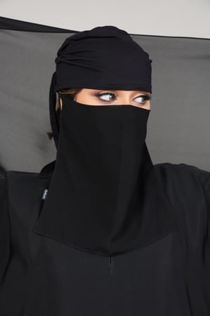 طاقية كامل الرأس بلثمة