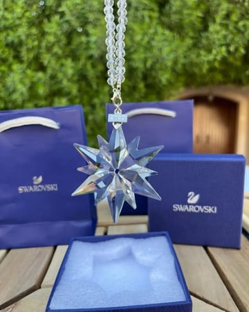 تعليقه سيارة سوار فسكي شفافة