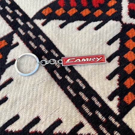 ميداليه تويوتا حديد - كامري