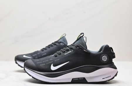 حذاء نايك زوم اكس Nike React x