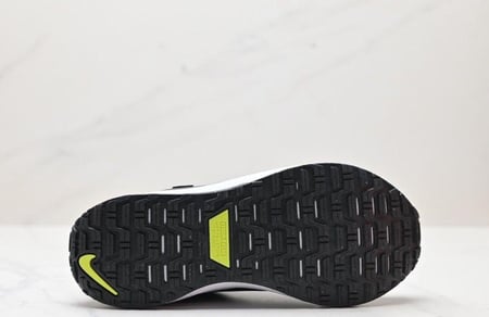 حذاء نايك زوم اكس Nike React x