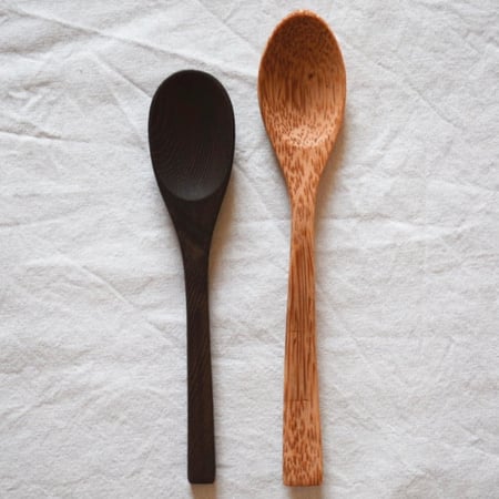 ملعقة خشبية