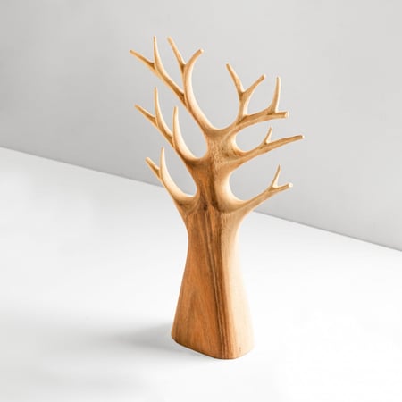 شجرة ديكورية من الخشب