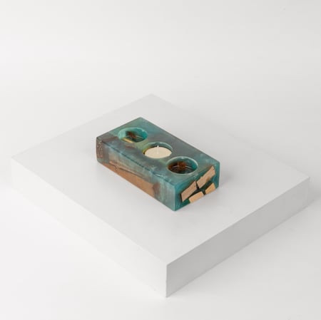 قاعدة شموع من الرزن والخشب