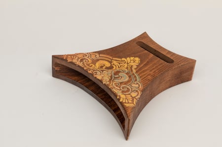 مُكبّر صوت بزخارف اسلامية