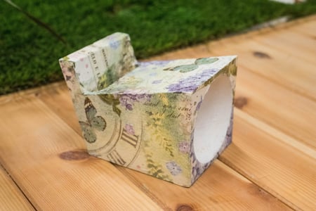 مُكبّر صوت الديكوباج العتيق