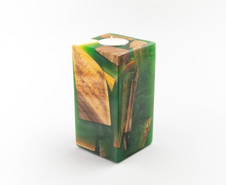 شمعة من الرزن والخشب