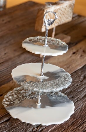 طبق تقديم مُتدرِج