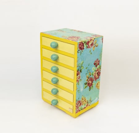 صندوق الورد الاصفر