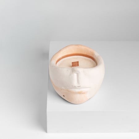 شمعة برائحة عطرية