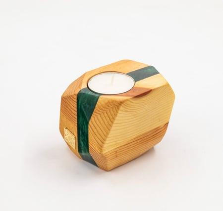 شموع من الرزن والخشب