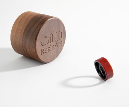 خاتم من الخشب الاحمر