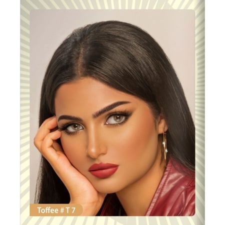 عدسة لاصقة شهرية
