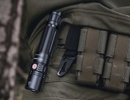 كشاف فينكس LD36R