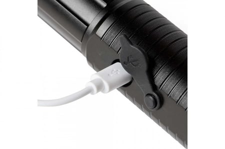 كشاف 1300 لومينز قابل للشحن