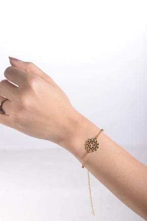 أسوارة نسائية لون ذهبي من لادون