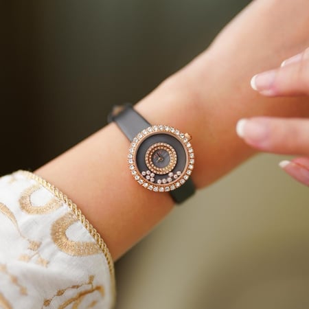 ساعة نسائية جلد لون أسود من لادون