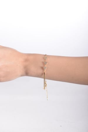 أسوارة نسائية لون ذهبي من لادون