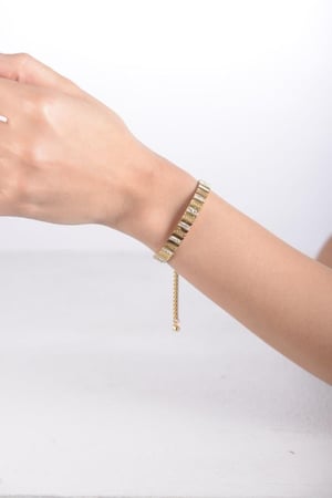 أسوارة نسائية لون ذهبي من لادون