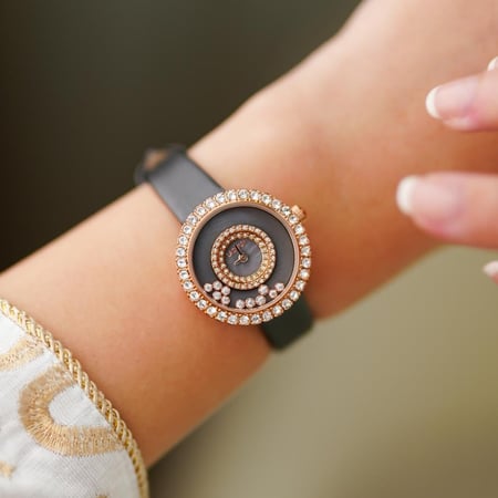 ساعة نسائية جلد لون أسود من لادون