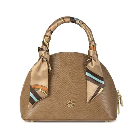 شنطة بنية ماركة