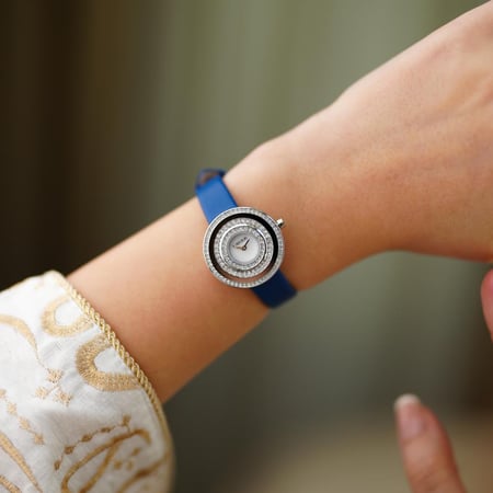 ساعة نسائية جلد زرقاء