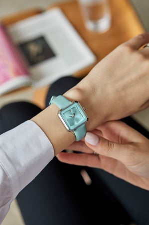 ساعة نسائية جلد - لون تركواز -  LOUIS MULLER