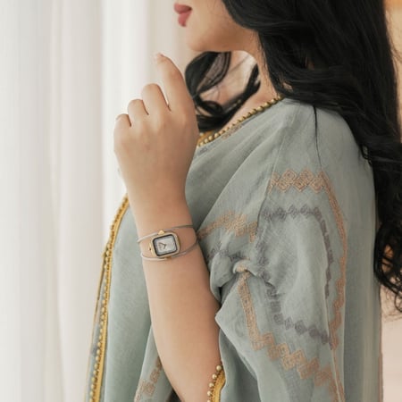 ساعة نسائية ستيل - لون ذهبي و فضي - لادون