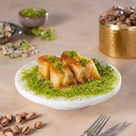 عش بلبل بالفستق