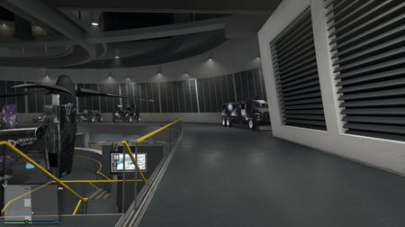 ايدي قراند و123 لعبة محملة ( سيارات مهكرة وملابس )